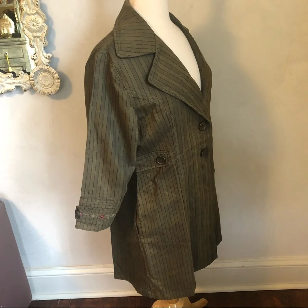 Mrs.Pepper Green Herringbone red pinstripe coat w/buttons & 3/4sleeves SizeLarge